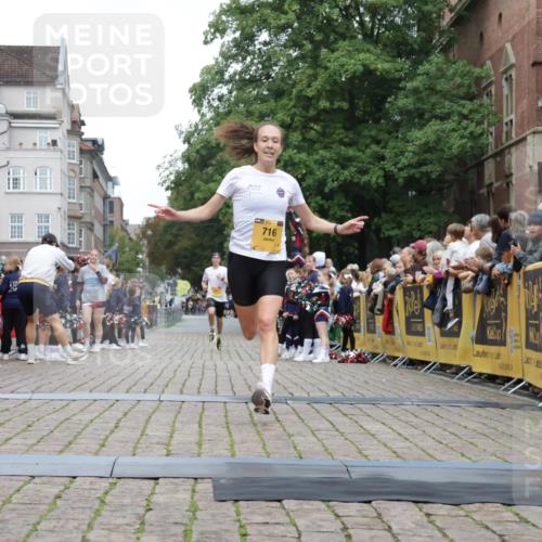 13.09.2026 - Kiel Lauf Yannick Fuchs http://msf.ph/oto/10487185 13.09.2026 10:24:09 Ziel 6018, 6433, 7195, 716, 2937, 2664, 7457, 9298, 11647, 716 meine-sportfotos.de
