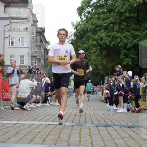 13.09.2026 - Kiel Lauf Yannick Fuchs http://msf.ph/oto/10487210 13.09.2026 10:24:42 Ziel 2158, 2501, 2664, 4199, 6018, 6433, 7195, 7457, 9298, 11647, 6174, 7069, 7233, 8656, 11798, 6018, 6433 meine-sportfotos.de