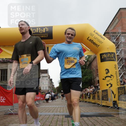 13.09.2026 - Kiel Lauf Yannick Fuchs http://msf.ph/oto/10487215 13.09.2026 10:24:48 Ziel 2158, 2501, 7233, 11798, 2664, 4199, 7457, 9298, 11647, 6174, 7069, 8656, 2664, 6018, 6433, 7195 meine-sportfotos.de