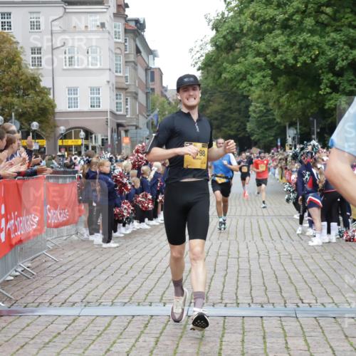 13.09.2026 - Kiel Lauf Yannick Fuchs http://msf.ph/oto/10487254 13.09.2026 10:25:24 Ziel 4858, 6958, 10095, 6174, 7069, 7233, 8656, 11798, 2084, 2107, 6585, 7377, 8566, 8643, 2158, 11798 meine-sportfotos.de