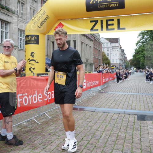 13.09.2026 - Kiel Lauf Yannick Fuchs http://msf.ph/oto/10487274 13.09.2026 10:25:36 Ziel 2084, 2107, 6585, 6958, 7377, 8566, 10095, 4858, 6958, 1625, 4463, 8643, 9077, 6174, 7069, 8656 meine-sportfotos.de