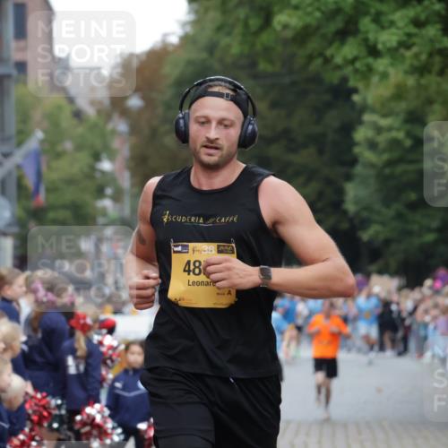 13.09.2026 - Kiel Lauf Yannick Fuchs http://msf.ph/oto/10487282 13.09.2026 10:25:51 Ziel 1625, 2084, 4463, 8643, 9077, 2084, 2107, 4858, 6585, 6958, 7377, 8566, 10095, 4167, 5001, 7595, 10850, 11169, 11348, 4858 meine-sportfotos.de