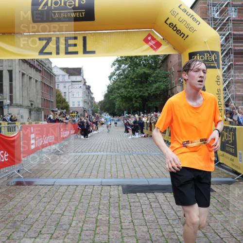 13.09.2026 - Kiel Lauf Yannick Fuchs http://msf.ph/oto/10487298 13.09.2026 10:26:07 Ziel 4167, 5001, 7595, 10850, 11169, 11348, 1625, 2084, 2107, 4463, 6585, 7377, 8643, 9077, 7294, 10034, 10964, 6958, 8566, 10095 meine-sportfotos.de