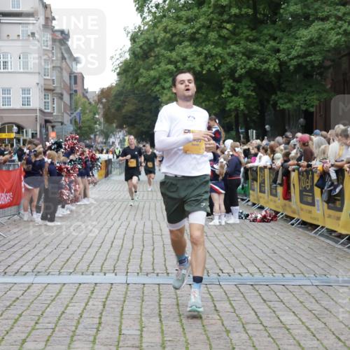 13.09.2026 - Kiel Lauf Yannick Fuchs http://msf.ph/oto/10487321 13.09.2026 10:26:26 Ziel 10034, 10964, 4167, 4463, 5001, 7294, 7595, 9077, 10850, 11169, 11348, 1102, 2244, 4278, 1625, 4463 meine-sportfotos.de
