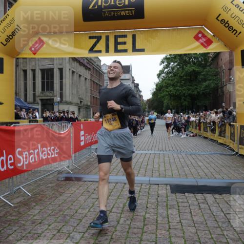 13.09.2026 - Kiel Lauf Yannick Fuchs http://msf.ph/oto/10487350 13.09.2026 10:26:47 Ziel 1102, 1717, 2244, 3945, 4278, 12421, 2244, 4278, 7294, 10034, 10964, 601, 1800, 5484, 6509, 9105, 12699, 12738, 5001, 7294, 11169, 11348 meine-sportfotos.de
