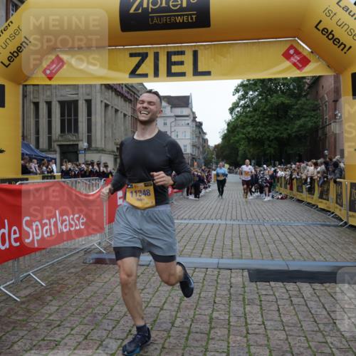 13.09.2026 - Kiel Lauf Yannick Fuchs http://msf.ph/oto/10487351 13.09.2026 10:26:47 Ziel 1102, 1717, 2244, 3945, 4278, 12421, 2244, 4278, 7294, 10034, 10964, 601, 1800, 5484, 6509, 9105, 12699, 12738, 5001, 7294, 11169, 11348 meine-sportfotos.de