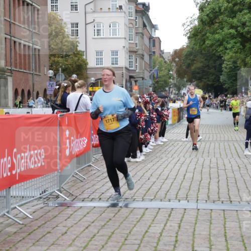 13.09.2026 - Kiel Lauf Yannick Fuchs http://msf.ph/oto/10487355 13.09.2026 10:26:51 Ziel 1102, 1717, 3945, 6509, 12421, 1102, 2244, 4278, 10034, 10964, 601, 1773, 1800, 5484, 9105, 12699, 12738, 7294, 11169, 11348 meine-sportfotos.de