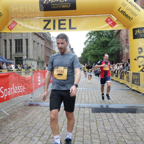 13.09.2026 - Kiel Lauf Yannick Fuchs http://msf.ph/oto/10487387 13.09.2026 10:27:35 Ziel 531, 1498, 4564, 5080, 6156, 9835, 601, 1189, 1773, 1800, 8846, 9089, 9105, 10435, 10784, 12699, 12738, 5513, 6621, 8276, 8919, 10520, 11062, 601, 5484, 6509, 9105, 12738 meine-sportfotos.de