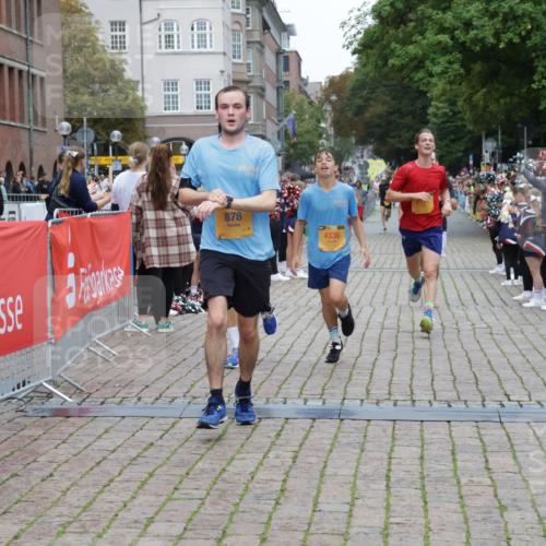 13.09.2026 - Kiel Lauf Yannick Fuchs http://msf.ph/oto/10487706 13.09.2026 10:30:07 Ziel 563, 3826, 5082, 5575, 5864, 7152, 7818, 8582, 9584, 12737, 259, 878, 3177, 4336, 5624, 6126, 6169, 8140, 10476, 10624, 12093, 12119, 12290, 12591, 12675, 12737, 556, 1454, 1734, 2762, 4438, 4471, 4477, 4837, 5384, 7691, 7844, 8122, 9644, 9669, 10019, 10129, 11781, 12491, 878, 3177, 4336, 5143, 9984, 10233, 10624, 11222, 11462, 11594, 12093, 12675 meine-sportfotos.de