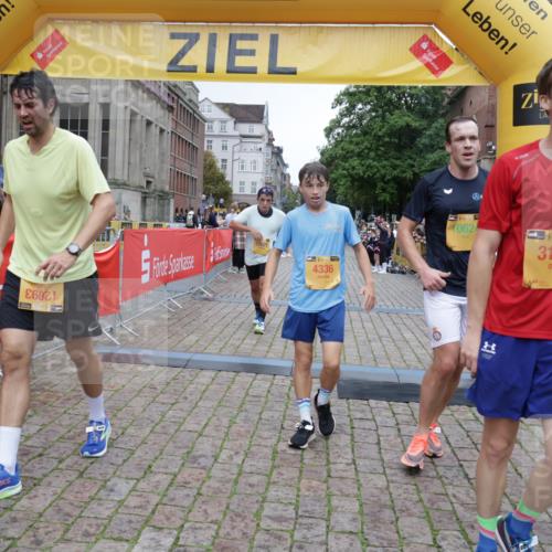 13.09.2026 - Kiel Lauf Yannick Fuchs http://msf.ph/oto/10487716 13.09.2026 10:30:11 Ziel 556, 563, 3826, 4837, 5082, 5575, 7152, 7691, 7818, 8582, 9644, 9669, 259, 5624, 5864, 6126, 6169, 8140, 9584, 10476, 12119, 12290, 12591, 12737, 314, 629, 1203, 1454, 1734, 2756, 2762, 4438, 4471, 4477, 5384, 5967, 7844, 8122, 10019, 10129, 11781, 12491, 259, 878, 3177, 4336, 10624, 12093, 12675 meine-sportfotos.de