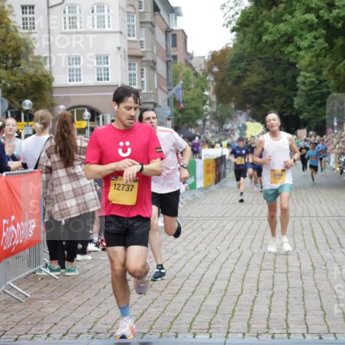 13.09.2026 - Kiel Lauf Yannick Fuchs http://msf.ph/oto/10487745 13.09.2026 10:30:31 Ziel 314, 457, 629, 1203, 1454, 1734, 2149, 2379, 2441, 2756, 2762, 4287, 4438, 5384, 5592, 5967, 7703, 7844, 8122, 9060, 556, 563, 2762, 3826, 4471, 4477, 4837, 5082, 5575, 5864, 7152, 7691, 7818, 8582, 9584, 9644, 9669, 10019, 10129, 11781, 12491, 12737, 1726, 5268, 5745, 6291, 8862, 9866, 9868, 10368, 11237, 12566, 5864, 8140, 9584, 10476, 12737 meine-sportfotos.de