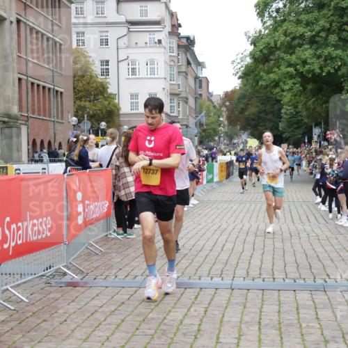 13.09.2026 - Kiel Lauf Yannick Fuchs http://msf.ph/oto/10487748 13.09.2026 10:30:32 Ziel 314, 457, 629, 1203, 1454, 1734, 2149, 2379, 2441, 2756, 4287, 4438, 5384, 5592, 5745, 5967, 7703, 7844, 8122, 9060, 10368, 11237, 556, 563, 2762, 3826, 4471, 4477, 4837, 5082, 5575, 5864, 7152, 7691, 7818, 8582, 9584, 9644, 9669, 10019, 10129, 11781, 12491, 12737, 1574, 1726, 5268, 6291, 8862, 9866, 9868, 12566, 5864, 9584, 10476, 12737 meine-sportfotos.de