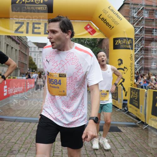 13.09.2026 - Kiel Lauf Yannick Fuchs http://msf.ph/oto/10487757 13.09.2026 10:30:36 Ziel 314, 457, 629, 1203, 1734, 2149, 2379, 2441, 2756, 4287, 5592, 5745, 5967, 6291, 7703, 7844, 8122, 8862, 9060, 10368, 11237, 556, 563, 1454, 1734, 2762, 3826, 4438, 4471, 4477, 4837, 5082, 5384, 5575, 7152, 7691, 7818, 8122, 8582, 9644, 9669, 10019, 10129, 11781, 12491, 1574, 1726, 3298, 4933, 5268, 6450, 9866, 9868, 10543, 12566, 3826, 5864, 9584, 10476, 12737 meine-sportfotos.de