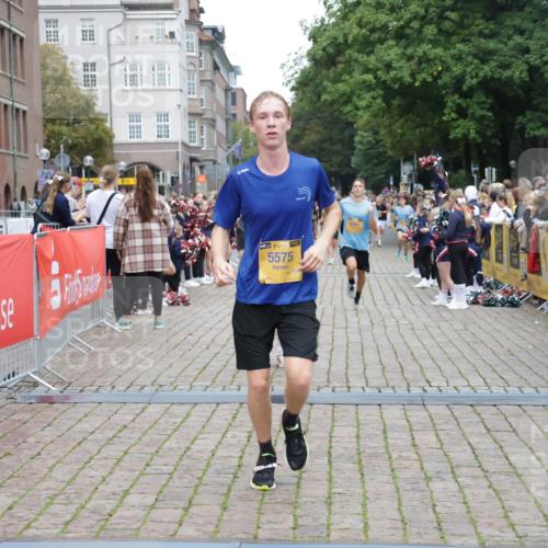 13.09.2026 - Kiel Lauf Yannick Fuchs http://msf.ph/oto/10487765 13.09.2026 10:30:40 Ziel 314, 457, 2149, 2379, 2441, 2756, 4287, 5268, 5592, 5745, 6291, 7703, 8862, 9060, 10368, 11237, 556, 563, 629, 1203, 1454, 1734, 2762, 4438, 4471, 4477, 4837, 5082, 5384, 5575, 5967, 7152, 7691, 7818, 7844, 8122, 8582, 9644, 9669, 10019, 10129, 11781, 12491, 419, 1574, 1726, 3298, 4933, 6450, 9866, 9868, 9919, 10543, 11040, 12566, 3826, 5082, 5575, 5864, 8582, 9584 meine-sportfotos.de