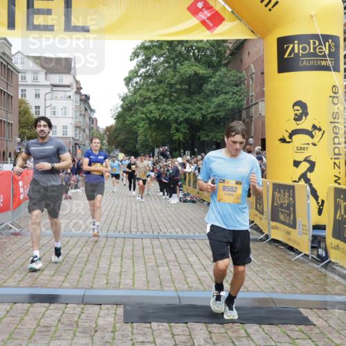13.09.2026 - Kiel Lauf Yannick Fuchs http://msf.ph/oto/10487776 13.09.2026 10:30:44 Ziel 457, 2379, 2441, 4287, 5268, 5592, 5745, 6291, 8862, 9060, 9866, 9868, 10368, 11237, 12566, 314, 556, 563, 629, 1203, 1454, 1734, 2149, 2379, 2441, 2756, 2762, 4438, 4471, 4477, 4837, 5384, 5967, 7152, 7691, 7703, 7818, 7844, 8122, 9060, 9644, 9669, 10019, 10129, 11781, 12491, 419, 967, 1187, 1574, 1726, 3298, 4933, 6450, 9919, 10543, 11040, 11669, 563, 3826, 5082, 5575, 7152, 7818, 8582 meine-sportfotos.de