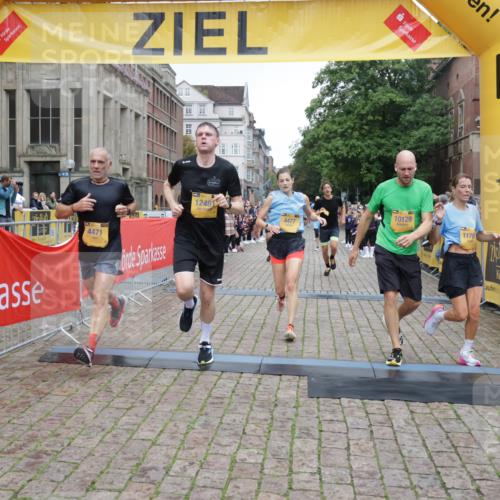 13.09.2026 - Kiel Lauf Yannick Fuchs http://msf.ph/oto/10487808 13.09.2026 10:30:55 Ziel 419, 1574, 1726, 3298, 4933, 5268, 6450, 9866, 9868, 9919, 10543, 11040, 12566, 314, 457, 629, 1203, 1454, 1734, 2149, 2379, 2441, 2756, 2762, 4287, 4438, 5268, 5384, 5592, 5745, 5967, 6291, 7703, 7844, 8122, 8862, 9060, 10368, 11237, 967, 1187, 1834, 2256, 4771, 5035, 5251, 5612, 7024, 7330, 10780, 11669, 556, 2762, 4438, 4471, 4477, 4837, 7691, 9644, 9669, 10019, 10129, 11781, 12491 meine-sportfotos.de