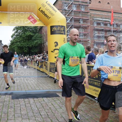 13.09.2026 - Kiel Lauf Yannick Fuchs http://msf.ph/oto/10487816 13.09.2026 10:30:57 Ziel 419, 967, 1187, 1574, 1726, 3298, 4933, 6450, 9866, 9868, 9919, 10543, 11040, 11669, 12566, 314, 457, 629, 1203, 1454, 1734, 2149, 2379, 2441, 2756, 4287, 4438, 5268, 5384, 5592, 5745, 5967, 6291, 7703, 7844, 8122, 8862, 9060, 9866, 9868, 10368, 11237, 227, 1834, 2256, 4771, 5035, 5251, 5612, 7024, 7330, 10780, 556, 1454, 2762, 4438, 4471, 4477, 5384, 9669, 10019, 10129, 11781, 12491 meine-sportfotos.de