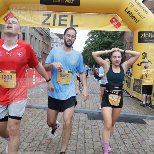 13.09.2026 - Kiel Lauf Yannick Fuchs http://msf.ph/oto/10487838 13.09.2026 10:31:06 Ziel 419, 967, 1187, 3298, 4933, 5612, 6450, 7330, 9919, 11040, 11669, 314, 457, 1574, 1726, 2149, 2379, 2441, 2756, 3298, 4287, 4933, 5268, 5592, 5745, 6291, 6450, 7703, 8862, 9060, 9866, 9868, 10368, 10543, 11237, 12566, 227, 1834, 2256, 3727, 4446, 4771, 5035, 5251, 5813, 7024, 7335, 7402, 7834, 7863, 8496, 10780, 11329, 314, 629, 1203, 1454, 1734, 2149, 2379, 2441, 2756, 5384, 5967, 7703, 7844, 8122, 9060 meine-sportfotos.de
