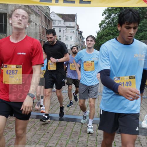 13.09.2026 - Kiel Lauf Yannick Fuchs http://msf.ph/oto/10487865 13.09.2026 10:31:13 Ziel 227, 1834, 2256, 4771, 5035, 5251, 5612, 7024, 7330, 10780, 419, 967, 1187, 1574, 1726, 3298, 4933, 5268, 6291, 6450, 8862, 9866, 9868, 9919, 10543, 11040, 11669, 12566, 866, 1196, 1300, 3231, 3727, 4446, 5813, 5991, 7335, 7402, 7834, 7863, 8496, 8645, 8761, 10489, 11329, 314, 457, 2149, 2379, 2441, 2756, 4287, 5592, 5745, 6291, 7703, 8862, 9060, 10368, 11237 meine-sportfotos.de