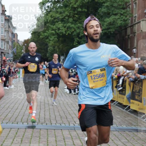 13.09.2026 - Kiel Lauf Yannick Fuchs http://msf.ph/oto/10487893 13.09.2026 10:31:24 Ziel 227, 3231, 3727, 4446, 5035, 5251, 5813, 7335, 7402, 7834, 7863, 8496, 10780, 11329, 419, 967, 1187, 1574, 1726, 1834, 2256, 3298, 4771, 4933, 5035, 5612, 6450, 7024, 7330, 9919, 10543, 11040, 11669, 12566, 866, 900, 1076, 1196, 1300, 1626, 1981, 4234, 4616, 5071, 5868, 5870, 5991, 6045, 6220, 7476, 7749, 8531, 8645, 8761, 9225, 10489, 12361, 1574, 1726, 5268, 9866, 9868, 12566 meine-sportfotos.de