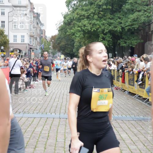 13.09.2026 - Kiel Lauf Yannick Fuchs http://msf.ph/oto/10487925 13.09.2026 10:31:40 Ziel 866, 900, 1076, 1196, 1300, 1626, 1981, 4234, 4616, 5071, 5868, 5870, 5991, 6045, 6220, 7476, 7749, 8531, 8645, 8761, 9225, 10489, 12361, 227, 1196, 1834, 2256, 3231, 3727, 4446, 4771, 5035, 5251, 5612, 5813, 7024, 7330, 7335, 7402, 7834, 7863, 8496, 10780, 11329, 577, 1403, 1406, 2389, 4816, 4900, 5134, 6985, 7375, 8837, 8958, 9438, 10768, 11193, 12024, 12028, 12058, 419, 967, 1187, 5612, 9919, 11040, 11669 meine-sportfotos.de