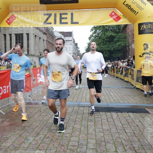 13.09.2026 - Kiel Lauf Yannick Fuchs http://msf.ph/oto/10487949 13.09.2026 10:31:49 Ziel 900, 1626, 1981, 4616, 4900, 5071, 5134, 5868, 5870, 6045, 6220, 6985, 7375, 8531, 8837, 8958, 9438, 10768, 11193, 12028, 12058, 227, 866, 1076, 1196, 1300, 3231, 3727, 4234, 4446, 5035, 5071, 5251, 5813, 5991, 7335, 7402, 7476, 7749, 7834, 7863, 8496, 8645, 8761, 9225, 10489, 10780, 11329, 12361, 153, 520, 577, 1239, 1403, 1406, 2389, 2990, 4816, 4903, 5965, 8465, 10087, 11416, 11722, 11927, 11975, 12024, 12127, 227, 1834, 2256, 4771, 5035, 5251, 5612, 7024, 7330 meine-sportfotos.de