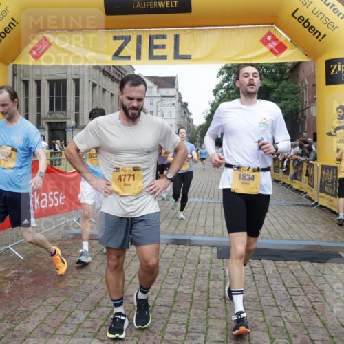 13.09.2026 - Kiel Lauf Yannick Fuchs http://msf.ph/oto/10487950 13.09.2026 10:31:50 Ziel 900, 1406, 1626, 1981, 2389, 4616, 4900, 5134, 5868, 5870, 6045, 6220, 6985, 7375, 8531, 8837, 8958, 9438, 10768, 11193, 12024, 12028, 12058, 227, 866, 1076, 1196, 1300, 3231, 3727, 4234, 4446, 5071, 5251, 5813, 5991, 7335, 7402, 7476, 7749, 7834, 7863, 8496, 8645, 8761, 9225, 10489, 10780, 11329, 12361, 153, 520, 577, 1239, 1403, 2990, 4816, 4903, 5965, 8465, 10087, 10981, 11416, 11722, 11927, 11975, 12127, 227, 1834, 2256, 4771, 5035, 5251, 7024, 7330 meine-sportfotos.de