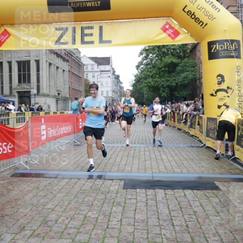 13.09.2026 - Kiel Lauf Yannick Fuchs http://msf.ph/oto/10487965 13.09.2026 10:31:56 Ziel 577, 1403, 1406, 2389, 4816, 4900, 5134, 6985, 7375, 8837, 8958, 9438, 10768, 11193, 12024, 12028, 12058, 866, 900, 1076, 1196, 1300, 1626, 1981, 3231, 3727, 4234, 4446, 4616, 5071, 5813, 5868, 5870, 5991, 6045, 6220, 6985, 7335, 7375, 7476, 7749, 7834, 8496, 8531, 8645, 8761, 9225, 10489, 11329, 12361, 153, 520, 1239, 2716, 2990, 3353, 3570, 4903, 5965, 8376, 8465, 8489, 10087, 10981, 11416, 11722, 11927, 11975, 12127, 227, 4446, 5035, 5251, 7834, 8496 meine-sportfotos.de