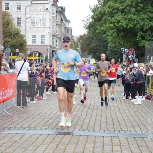 13.09.2026 - Kiel Lauf Yannick Fuchs http://msf.ph/oto/10487994 13.09.2026 10:32:04 Ziel 153, 520, 577, 1239, 1403, 1406, 2389, 2990, 4816, 4900, 4903, 5965, 8465, 8958, 10087, 11416, 11722, 11927, 11975, 12024, 12127, 866, 900, 1076, 1196, 1300, 1626, 1981, 4234, 4616, 4900, 5071, 5134, 5868, 5870, 5991, 6045, 6220, 6985, 7375, 7476, 7749, 8531, 8645, 8761, 8837, 8958, 9225, 9438, 10489, 10768, 11193, 12028, 12058, 12361, 524, 2716, 3353, 3570, 3923, 4079, 4349, 7790, 8376, 8489, 8878, 10981, 11451, 11612, 12761, 866, 1196, 3231, 3727, 4446, 7834 meine-sportfotos.de
