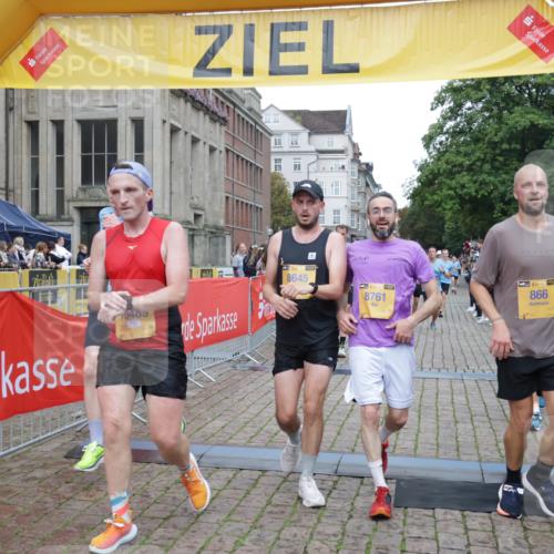 13.09.2026 - Kiel Lauf Yannick Fuchs http://msf.ph/oto/10488007 13.09.2026 10:32:08 Ziel 153, 520, 1239, 2716, 2990, 4816, 4903, 5965, 8465, 8489, 10087, 10981, 11416, 11722, 11927, 11975, 12127, 577, 900, 1076, 1300, 1403, 1406, 1626, 1981, 2389, 4234, 4616, 4900, 5071, 5134, 5868, 5870, 5991, 6045, 6220, 6985, 7375, 7476, 7749, 8531, 8837, 8958, 9225, 9438, 10768, 11193, 12024, 12028, 12058, 12361, 524, 3170, 3353, 3570, 3923, 4079, 4349, 6435, 7790, 8376, 8878, 11451, 11612, 12071, 12367, 12761, 866, 1196, 1300, 3231, 4234 meine-sportfotos.de