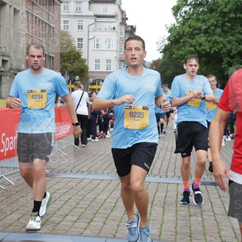 13.09.2026 - Kiel Lauf Yannick Fuchs http://msf.ph/oto/10488016 13.09.2026 10:32:11 Ziel 153, 520, 1239, 2716, 2990, 3353, 3570, 4903, 5965, 8376, 8465, 8489, 10087, 10981, 11416, 11722, 11927, 11975, 12127, 577, 900, 1076, 1403, 1406, 1626, 1981, 2389, 4616, 4816, 4900, 5071, 5134, 5868, 5870, 6045, 6220, 6985, 7375, 7476, 7749, 8531, 8837, 8958, 9438, 10768, 11193, 12024, 12028, 12058, 12361, 524, 3170, 3923, 4079, 4349, 4512, 6435, 7790, 8878, 11319, 11451, 11612, 12071, 12367, 12761, 866, 1076, 1196, 1300, 4234, 5071 meine-sportfotos.de