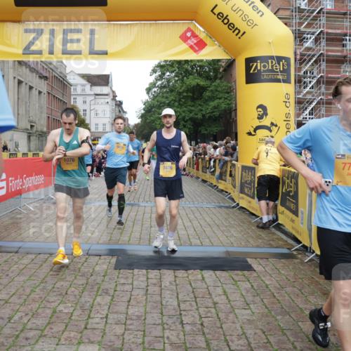 13.09.2026 - Kiel Lauf Yannick Fuchs http://msf.ph/oto/10488030 13.09.2026 10:32:14 Ziel 153, 1239, 2716, 3353, 3570, 4079, 4903, 5965, 7790, 8376, 8465, 8489, 10087, 10981, 11416, 11722, 11927, 11975, 12761, 520, 577, 900, 1403, 1406, 1626, 1981, 2389, 2990, 4616, 4816, 4900, 5071, 5134, 5868, 5870, 6045, 6220, 6985, 7375, 8531, 8837, 8958, 9438, 10768, 11193, 11722, 11927, 12024, 12028, 12058, 12127, 524, 3170, 3923, 4236, 4349, 4512, 6435, 8033, 8878, 9123, 11299, 11319, 11451, 11612, 12071, 12367, 866, 900, 1076, 1300, 1626, 4234, 4616, 5071, 5868, 5870 meine-sportfotos.de
