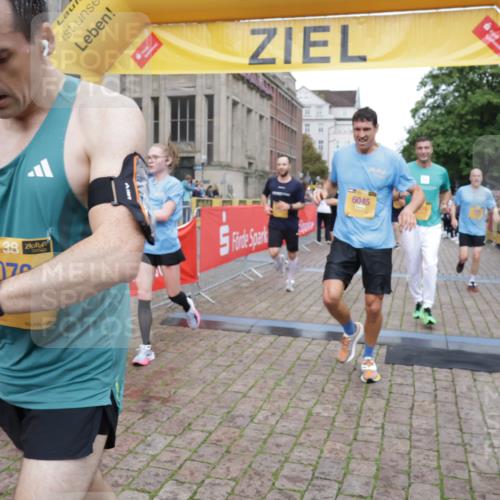 13.09.2026 - Kiel Lauf Yannick Fuchs http://msf.ph/oto/10488041 13.09.2026 10:32:17 Ziel 524, 2716, 3353, 3570, 4079, 4903, 5965, 7790, 8376, 8465, 8489, 10087, 10981, 11416, 11451, 11975, 12761, 153, 520, 577, 900, 1239, 1403, 1406, 1981, 2389, 2990, 4816, 4900, 4903, 5134, 5870, 5965, 6220, 6985, 7375, 8531, 8837, 8958, 9438, 10768, 11193, 11722, 11927, 11975, 12024, 12028, 12058, 12127, 1393, 3170, 3923, 4236, 4349, 4512, 6435, 8033, 8683, 8878, 9123, 11299, 11319, 11612, 12071, 12367, 900, 1076, 1626, 1981, 4234, 4616, 5071, 5868, 5870 meine-sportfotos.de