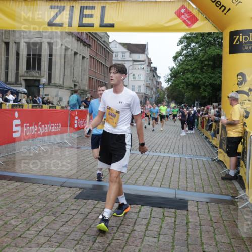 13.09.2026 - Kiel Lauf Yannick Fuchs http://msf.ph/oto/10488148 13.09.2026 10:32:50 Ziel 32, 342, 875, 1467, 1612, 1801, 3327, 4393, 4963, 5721, 6337, 7471, 7650, 9222, 9879, 10338, 11597, 12353, 12728, 524, 870, 875, 1393, 3170, 3570, 3923, 4079, 4236, 4349, 4512, 6435, 7790, 8033, 8376, 8621, 8683, 8878, 9123, 11299, 11319, 11451, 11612, 12071, 12367, 12761, 1327, 3997, 6988, 7030, 10181, 10552, 2716, 3353, 3570, 4079, 8376, 8465, 8489, 10087, 10981, 11416, 12761 meine-sportfotos.de