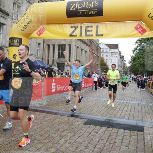 13.09.2026 - Kiel Lauf Yannick Fuchs http://msf.ph/oto/10488161 13.09.2026 10:32:54 Ziel 32, 342, 1467, 3327, 4393, 4963, 6337, 7471, 7650, 9222, 9879, 10338, 11597, 12728, 524, 870, 875, 1393, 1612, 1801, 3170, 3923, 4236, 4349, 4512, 4963, 5721, 6435, 7471, 7650, 7790, 8033, 8621, 8683, 8878, 9123, 11299, 11319, 11451, 11612, 12071, 12353, 12367, 1327, 3997, 6988, 7030, 8280, 10181, 10552, 10773, 11754, 12277, 524, 3353, 3570, 4079, 7790, 8376, 8489, 11451, 12761 meine-sportfotos.de