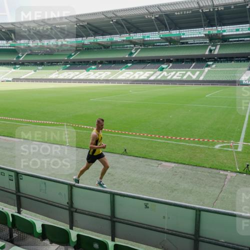 13.09.2026 - 21. swb-Marathon Bremen Michael Burmester http://msf.ph/oto/10488223 13.09.2026 10:16:12 Laufen im Stadion 10597, 12272, 13501, 13515, 13517, 13525, 13542, 13547, 13567, 13623, 13627, 13635 meine-sportfotos.de