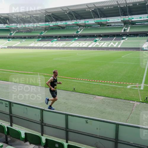 13.09.2026 - 21. swb-Marathon Bremen Michael Burmester http://msf.ph/oto/10488258 13.09.2026 10:18:32 Laufen im Stadion 10475, 11481, 11652, 12457, 12458, 13504, 13522, 13533, 13534, 13536, 13543, 13550, 13554, 13561, 13564, 13569, 13571, 13572, 13573, 13576, 13581, 13582, 13599, 13602, 13603, 13604, 13618, 13622, 13630, 13632, 13638, 13639, 13643, 13525, 13627 meine-sportfotos.de