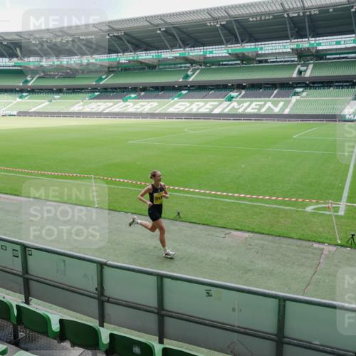 13.09.2026 - 21. swb-Marathon Bremen Michael Burmester http://msf.ph/oto/10488259 13.09.2026 10:18:36 Laufen im Stadion 10475, 11481, 11652, 12457, 12458, 13504, 13522, 13533, 13534, 13536, 13541, 13543, 13550, 13554, 13561, 13564, 13569, 13571, 13572, 13573, 13576, 13581, 13582, 13599, 13602, 13603, 13604, 13618, 13622, 13630, 13632, 13638, 13639, 13643, 13525, 13627 meine-sportfotos.de