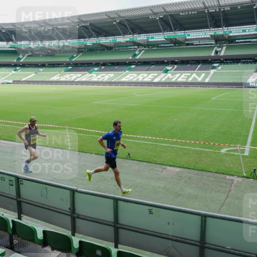 13.09.2026 - 21. swb-Marathon Bremen Michael Burmester http://msf.ph/oto/10488274 13.09.2026 10:19:41 Laufen im Stadion 10261, 10366, 10475, 10994, 11176, 11197, 11418, 11481, 11512, 11652, 12358, 12413, 13505, 13530, 13533, 13534, 13536, 13540, 13541, 13543, 13550, 13558, 13560, 13564, 13573, 13581, 13582, 13588, 13590, 13599, 13601, 13605, 13610, 13618, 13619, 13622, 13632, 13633, 13638, 13639, 13643, 10597, 12272, 13501, 13510, 13515, 13517, 13525, 13542, 13547, 13567, 13579, 13623, 13627, 13635 meine-sportfotos.de