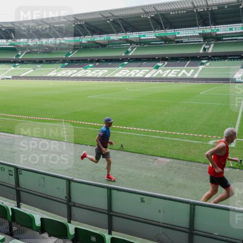 13.09.2026 - 21. swb-Marathon Bremen Michael Burmester http://msf.ph/oto/10488282 13.09.2026 10:19:53 Laufen im Stadion 10261, 10262, 10366, 10475, 10818, 10994, 11067, 11068, 11176, 11197, 11418, 11481, 11512, 11652, 12324, 12358, 12413, 12540, 13505, 13530, 13533, 13534, 13536, 13540, 13541, 13550, 13558, 13560, 13564, 13573, 13581, 13583, 13588, 13590, 13599, 13601, 13605, 13610, 13618, 13619, 13622, 13632, 13633, 13637, 13638, 13639, 10597, 12272, 13501, 13510, 13515, 13517, 13542, 13547, 13567, 13579, 13623, 13627, 13635 meine-sportfotos.de