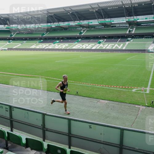 13.09.2026 - 21. swb-Marathon Bremen Michael Burmester http://msf.ph/oto/10488307 13.09.2026 10:21:28 Laufen im Stadion 10244, 10261, 10262, 10818, 10961, 10994, 11067, 11068, 11083, 11142, 11176, 11418, 11512, 11619, 11738, 11854, 11916, 11944, 11964, 12289, 12324, 12358, 12413, 12456, 12513, 12520, 12540, 13505, 13514, 13535, 13540, 13548, 13551, 13558, 13559, 13568, 13575, 13583, 13587, 13588, 13590, 13601, 13605, 13606, 13608, 13610, 13619, 13633, 13636, 13637, 12457, 12458, 13504, 13510, 13522, 13533, 13534, 13536, 13542, 13543, 13554, 13561, 13564, 13579, 13623 meine-sportfotos.de