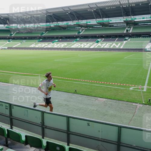 13.09.2026 - 21. swb-Marathon Bremen Michael Burmester http://msf.ph/oto/10488313 13.09.2026 10:21:47 Laufen im Stadion 10244, 10261, 10262, 10302, 10818, 10926, 10961, 11067, 11068, 11083, 11142, 11176, 11338, 11454, 11619, 11738, 11854, 11916, 11944, 11964, 12003, 12289, 12324, 12456, 12513, 12520, 12538, 12540, 13507, 13514, 13535, 13539, 13548, 13551, 13553, 13558, 13559, 13568, 13575, 13583, 13584, 13587, 13588, 13590, 13606, 13608, 13619, 13636, 13637, 11481, 11652, 12457, 12458, 13504, 13522, 13533, 13534, 13536, 13543, 13550, 13554, 13561, 13564 meine-sportfotos.de