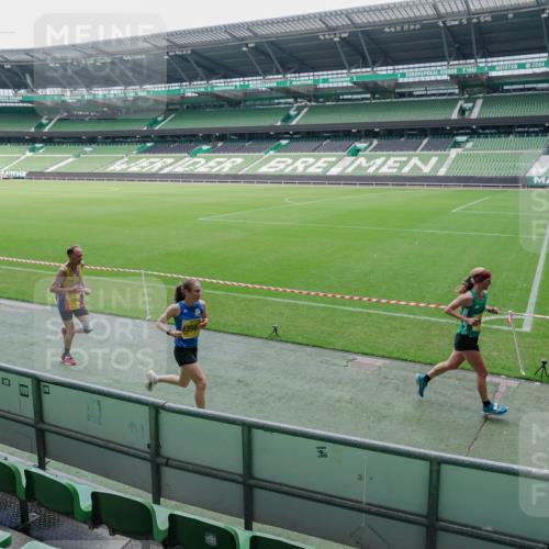 13.09.2026 - 21. swb-Marathon Bremen Michael Burmester http://msf.ph/oto/10488316 13.09.2026 10:21:53 Laufen im Stadion 10244, 10261, 10262, 10302, 10441, 10818, 10926, 10961, 11067, 11068, 11083, 11142, 11338, 11454, 11619, 11738, 11854, 11916, 11944, 11964, 12003, 12289, 12324, 12456, 12513, 12520, 12538, 12540, 13507, 13514, 13519, 13535, 13539, 13548, 13551, 13553, 13559, 13568, 13575, 13583, 13584, 13587, 13590, 13606, 13608, 13619, 13636, 13637, 13641, 10475, 11481, 11652, 12457, 12458, 13504, 13522, 13533, 13534, 13536, 13543, 13550, 13554, 13561, 13564 meine-sportfotos.de