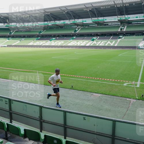 13.09.2026 - 21. swb-Marathon Bremen Michael Burmester http://msf.ph/oto/10488329 13.09.2026 10:22:34 Laufen im Stadion 10244, 10302, 10441, 10575, 10926, 11083, 11127, 11142, 11198, 11227, 11338, 11454, 11619, 11721, 11738, 11854, 11916, 11944, 12003, 12053, 12209, 12339, 12370, 12395, 12456, 12520, 12538, 13507, 13513, 13519, 13535, 13539, 13548, 13551, 13553, 13556, 13559, 13568, 13575, 13584, 13587, 13606, 13608, 13616, 13636, 13641, 10366, 10475, 11481, 11652, 12457, 13530, 13533, 13534, 13536, 13541, 13543, 13550, 13554, 13564 meine-sportfotos.de