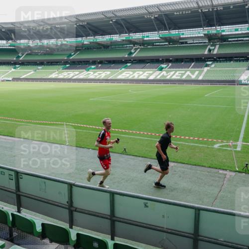 13.09.2026 - 21. swb-Marathon Bremen Michael Burmester http://msf.ph/oto/10488333 13.09.2026 10:22:41 Laufen im Stadion 10244, 10302, 10441, 10575, 10926, 11083, 11127, 11142, 11198, 11227, 11338, 11454, 11619, 11713, 11721, 11738, 11854, 11916, 11944, 12003, 12053, 12209, 12339, 12370, 12395, 12456, 12520, 12538, 13507, 13513, 13519, 13535, 13539, 13548, 13551, 13553, 13556, 13559, 13563, 13568, 13584, 13587, 13606, 13608, 13616, 13636, 13641, 10366, 10475, 11481, 11652, 12457, 13530, 13533, 13534, 13536, 13541, 13543, 13550, 13554, 13564 meine-sportfotos.de