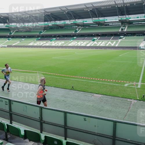 13.09.2026 - 21. swb-Marathon Bremen Michael Burmester http://msf.ph/oto/10488356 13.09.2026 10:24:02 Laufen im Stadion 10235, 10328, 10337, 10341, 10441, 10520, 10575, 10592, 10618, 10632, 10775, 10782, 10972, 11042, 11127, 11143, 11198, 11201, 11227, 11373, 11426, 11442, 11527, 11607, 11628, 11630, 11632, 11704, 11713, 11721, 11779, 11826, 11895, 11903, 12053, 12144, 12209, 12246, 12281, 12339, 12370, 12395, 12404, 12406, 12442, 12468, 12469, 12477, 12525, 13513, 13519, 13520, 13556, 13563, 13566, 13580, 13585, 13586, 13616, 13641, 10366, 13530 meine-sportfotos.de