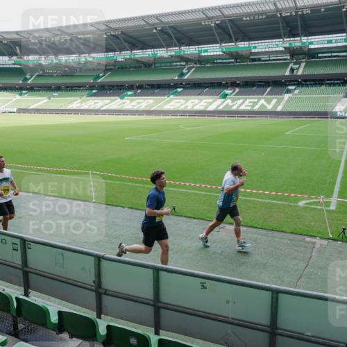 13.09.2026 - 21. swb-Marathon Bremen Michael Burmester http://msf.ph/oto/10488370 13.09.2026 10:24:38 Laufen im Stadion 10143, 10235, 10328, 10336, 10337, 10341, 10358, 10456, 10520, 10592, 10593, 10618, 10632, 10775, 10782, 10816, 10861, 10972, 10988, 11042, 11143, 11201, 11265, 11373, 11375, 11426, 11442, 11468, 11527, 11607, 11615, 11628, 11630, 11632, 11704, 11713, 11758, 11779, 11826, 11895, 11903, 11948, 12053, 12144, 12246, 12281, 12339, 12404, 12406, 12426, 12442, 12468, 12469, 12477, 12525, 13509, 13520, 13563, 13566, 13580, 13585, 13586 meine-sportfotos.de
