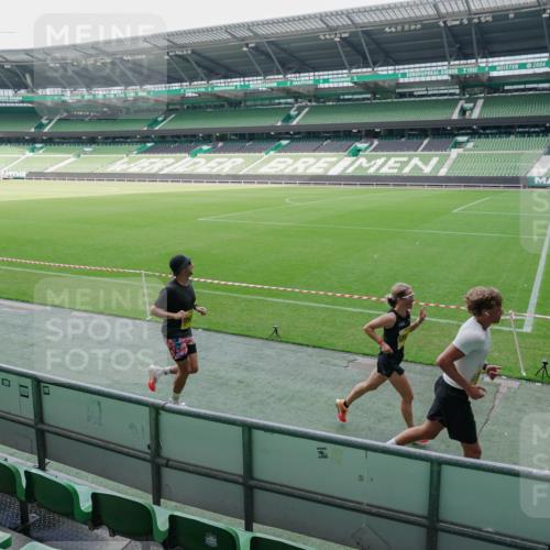 13.09.2026 - 21. swb-Marathon Bremen Michael Burmester http://msf.ph/oto/10488377 13.09.2026 10:24:50 Laufen im Stadion 10143, 10235, 10312, 10328, 10336, 10337, 10341, 10346, 10358, 10456, 10520, 10592, 10593, 10618, 10632, 10775, 10782, 10816, 10861, 10972, 10988, 11020, 11042, 11108, 11143, 11201, 11265, 11312, 11373, 11375, 11426, 11442, 11447, 11468, 11527, 11607, 11615, 11628, 11630, 11632, 11704, 11713, 11758, 11779, 11826, 11895, 11903, 11948, 12144, 12246, 12281, 12404, 12406, 12426, 12442, 12468, 12469, 12477, 12525, 13509, 13520, 13566, 13580, 13585, 13586 meine-sportfotos.de