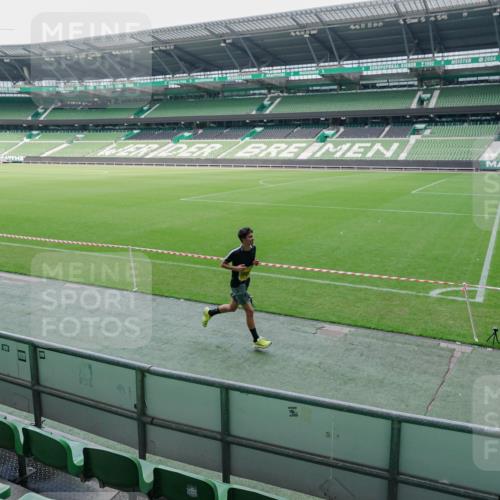 13.09.2026 - 21. swb-Marathon Bremen Michael Burmester http://msf.ph/oto/10488388 13.09.2026 10:25:29 Laufen im Stadion 10143, 10228, 10312, 10328, 10336, 10337, 10342, 10346, 10358, 10398, 10447, 10454, 10456, 10593, 10618, 10632, 10742, 10775, 10806, 10816, 10861, 10866, 10972, 10987, 10988, 11015, 11019, 11020, 11088, 11108, 11143, 11155, 11187, 11199, 11209, 11232, 11265, 11312, 11375, 11442, 11447, 11468, 11527, 11607, 11615, 11630, 11632, 11704, 11758, 11779, 11826, 11895, 11948, 12246, 12281, 12406, 12426, 12442, 12468, 12477, 12525, 13509, 13520, 13585, 13586 meine-sportfotos.de