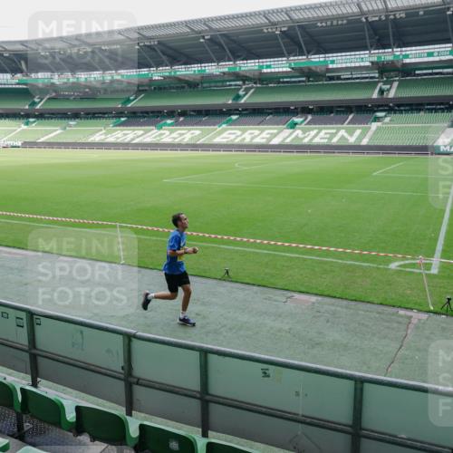 13.09.2026 - 21. swb-Marathon Bremen Michael Burmester http://msf.ph/oto/10488390 13.09.2026 10:25:34 Laufen im Stadion 10143, 10210, 10228, 10312, 10328, 10336, 10337, 10342, 10346, 10358, 10398, 10447, 10454, 10456, 10593, 10632, 10735, 10742, 10775, 10806, 10816, 10861, 10866, 10972, 10987, 10988, 11015, 11019, 11020, 11088, 11108, 11143, 11155, 11187, 11199, 11209, 11232, 11265, 11312, 11375, 11442, 11447, 11468, 11527, 11607, 11615, 11630, 11632, 11704, 11758, 11779, 11826, 11895, 11948, 12246, 12281, 12406, 12426, 12442, 12525, 13509, 13520, 13585 meine-sportfotos.de